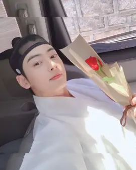 To that special person that loves me so much  #highlight #viral #FYP #korea #asian #creatorsearchinsights #goviral 