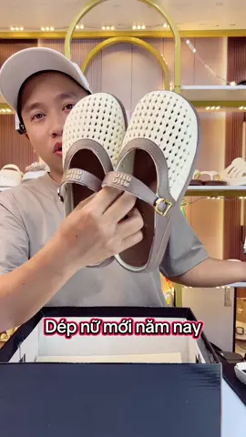 Dép sục rọ nữ mới ra mắt vừa đẹp vừa sang, đi nắng đi mưa đều được, chất liệu cao su non mà giá chỉ 60k thôi ạ #manhgiay #manhbangiay #depnu #depsuc #sucnu 