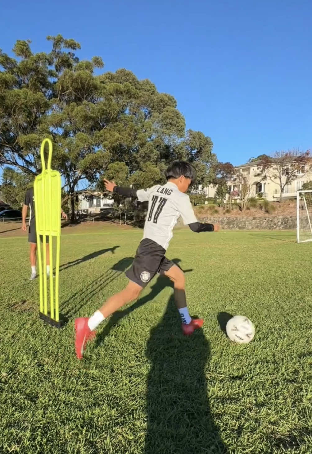 Dynamic Ball Mastery + Shooting 🎯 Save ✅ & Try 💪 Join Us👇 footballnetacademy.com #footballnetacademy #football #Soccer #fyp #foryou #footballtraining #soccertraining #masterysportsperformance 