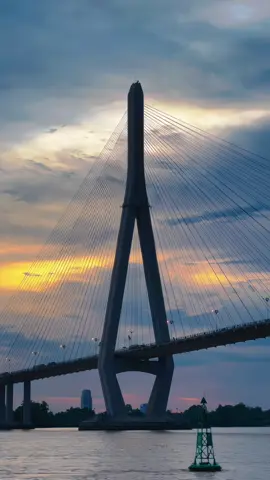 View cầu Cần Thơ siêu đẹp. Bà nào đã checkin chưa nè #dulich #dodayvietnam #caucantho #vinhlong 