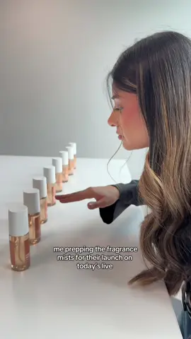 Who’s bagging our first ever fragrance mist?🤭 #BEAUTYBAY #fragrancemist #goldenhaze #perfumetok 