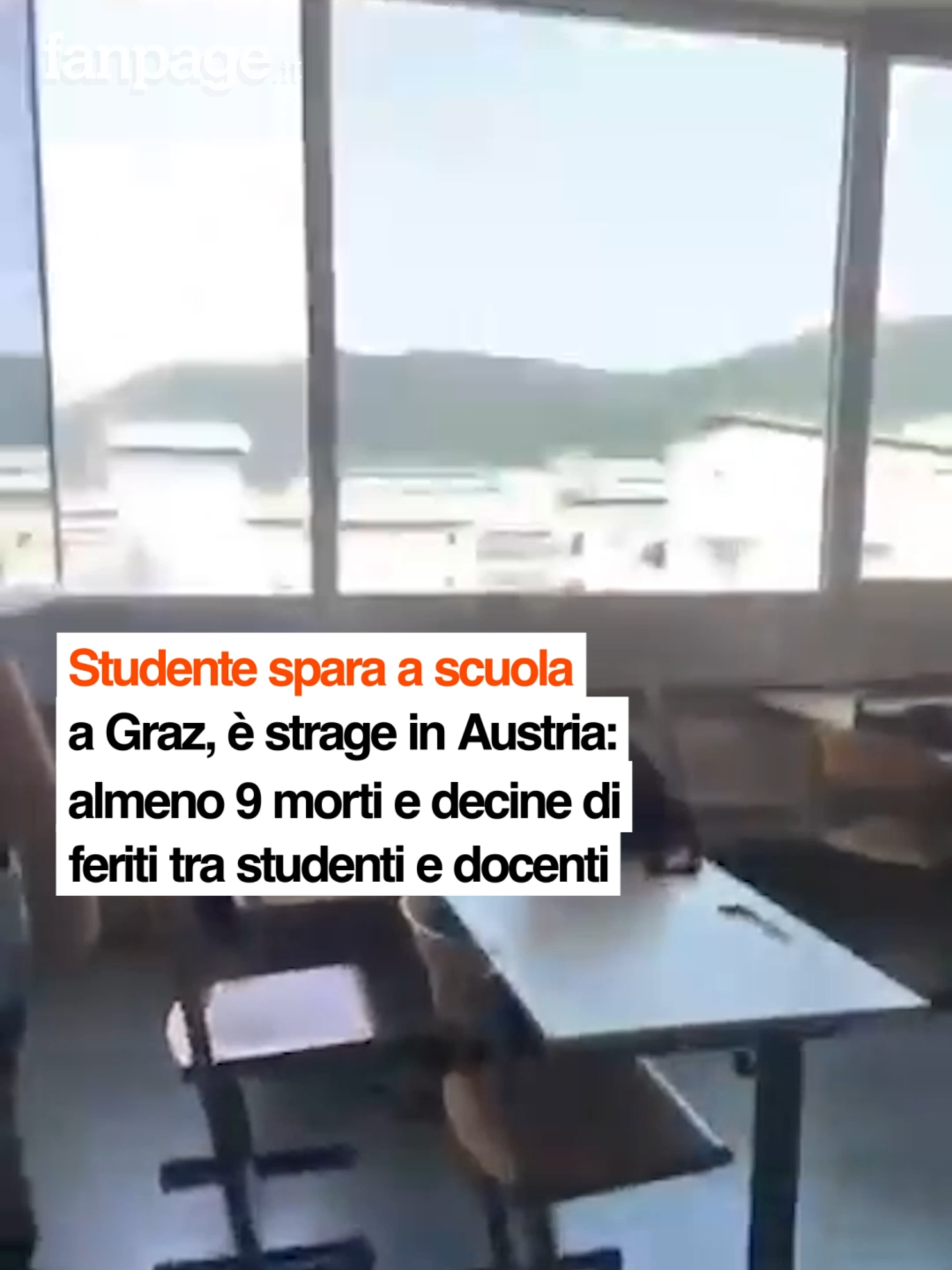 🔴 Si è barricato dentro l’istituto e ha aperto il fuoco tra studenti e insegnanti. Una mattinata di terrore nel cuore di Graz. Secondo le prime ricostruzioni, il ragazzo avrebbe agito per vendetta, sentendosi vittima di bullismo da parte dei compagni. Tra le vittime, anche lui, ritrovato senza vita in uno dei bagni della scuola.