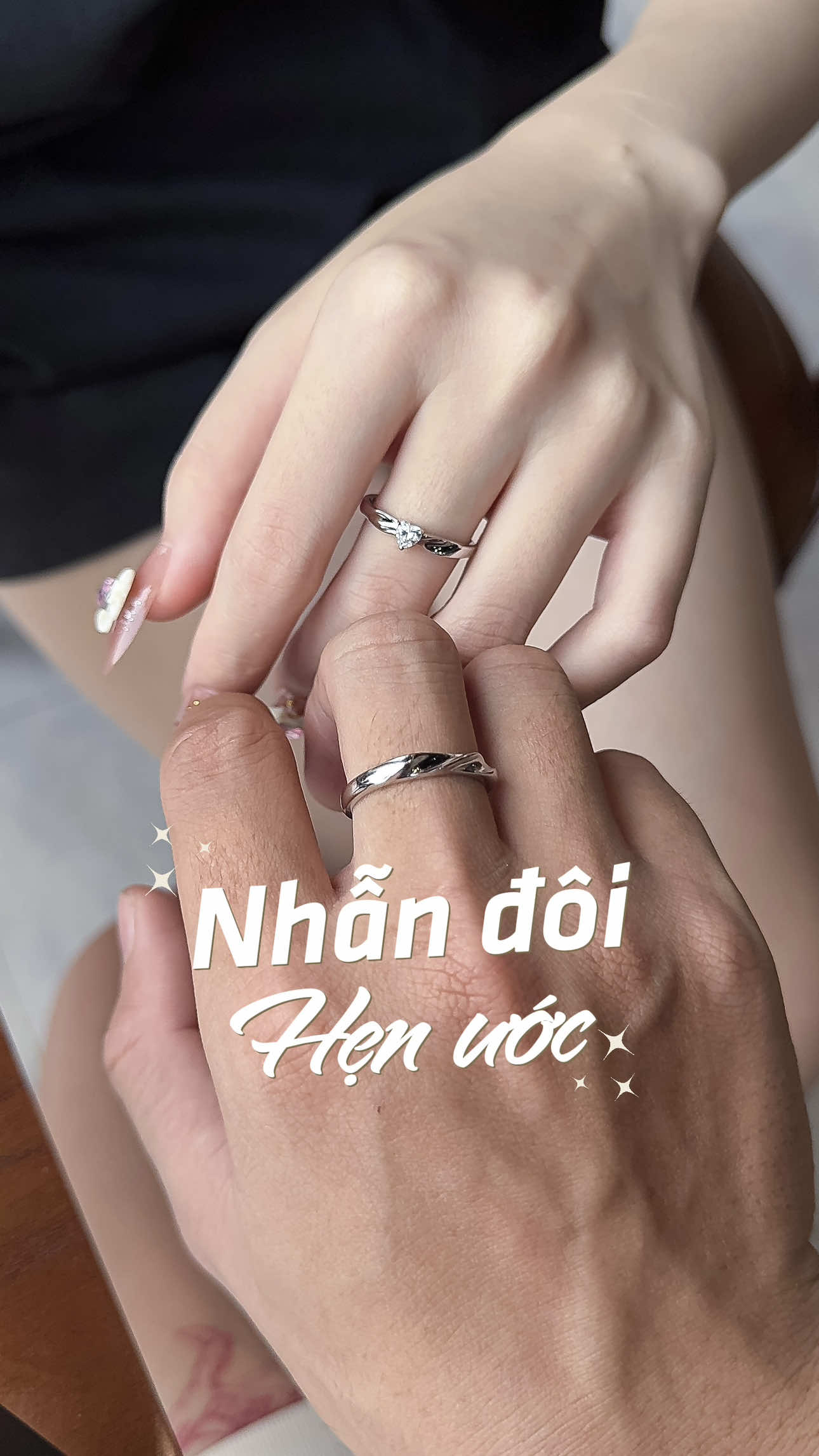 Chỉ là món quà nhỏ thôi nhưng khiến người yêu mình vui, sao không thử anh em nhỉ ? #xuhuong #nguoiyeu #tinhyeu #quatangnguoiyeu #couplelife #Love #couple #nhancapdoi #nhandoitinhyeu #nhancap #nhandoi #nhanhenuoc💍 