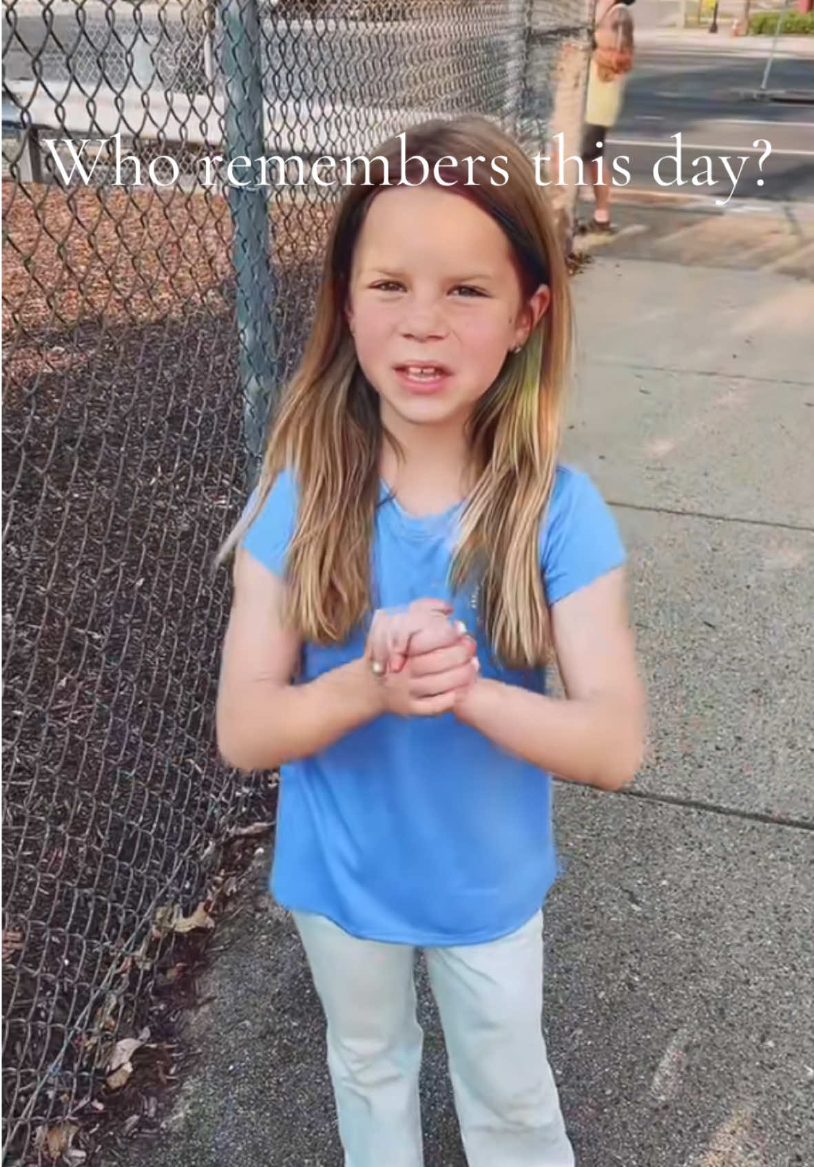 Who remembers this day?! When we got Raelynn’s Service dog, it was like Christmas morning! We had no idea what breed or gender she would be! It was so exciting!! This video blew up with guesses and people couldn’t wait to watch what she got! #servicedog #medicalalertdog #diabeticalertdog #type1diabetes #type1diabetic 