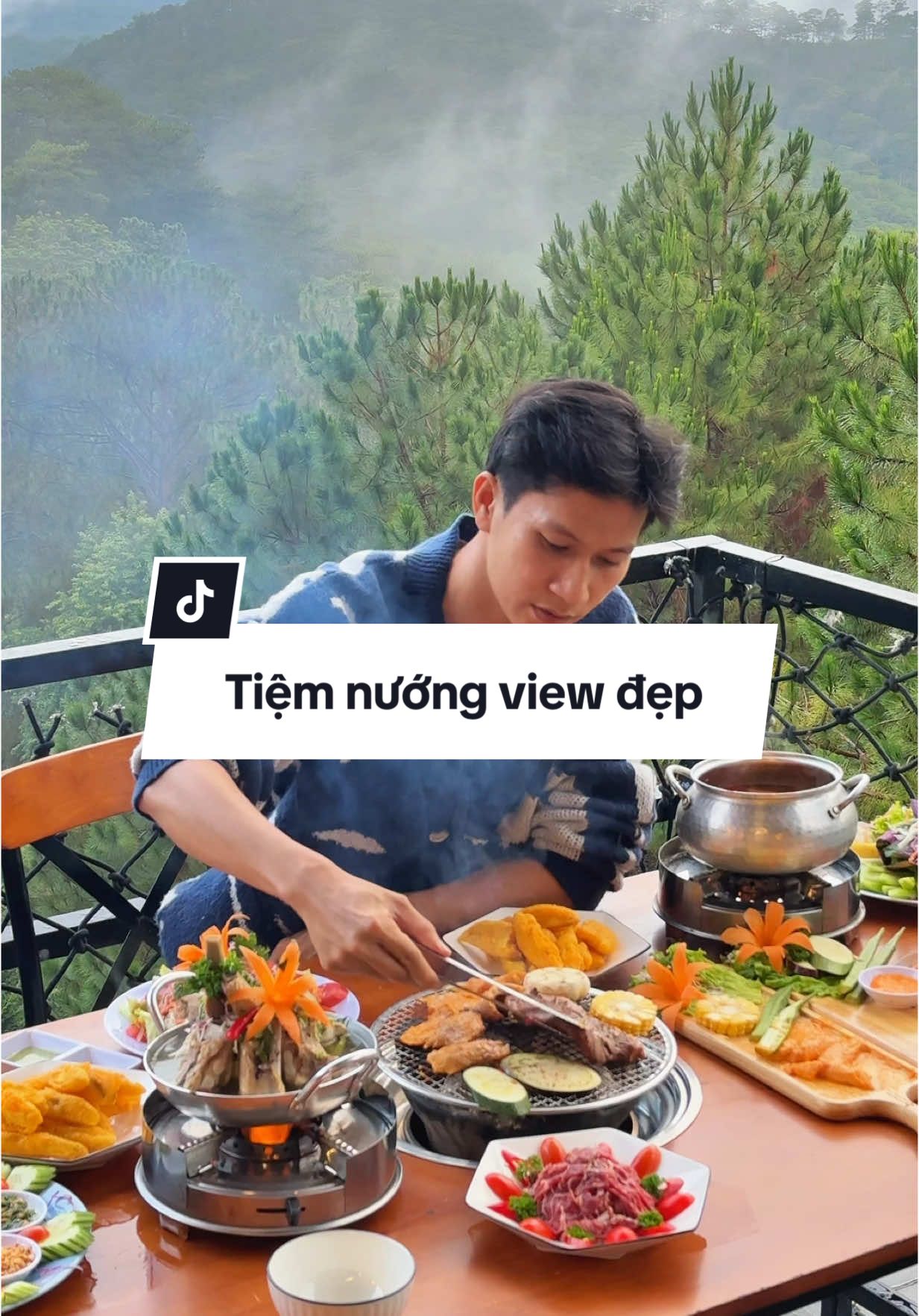 Tiệm nướng có view đẹp gần ngay trung tâm ở Đà Lạt. Tiệm nướng Khói Bếp. #banandalat #ancungtiktok 