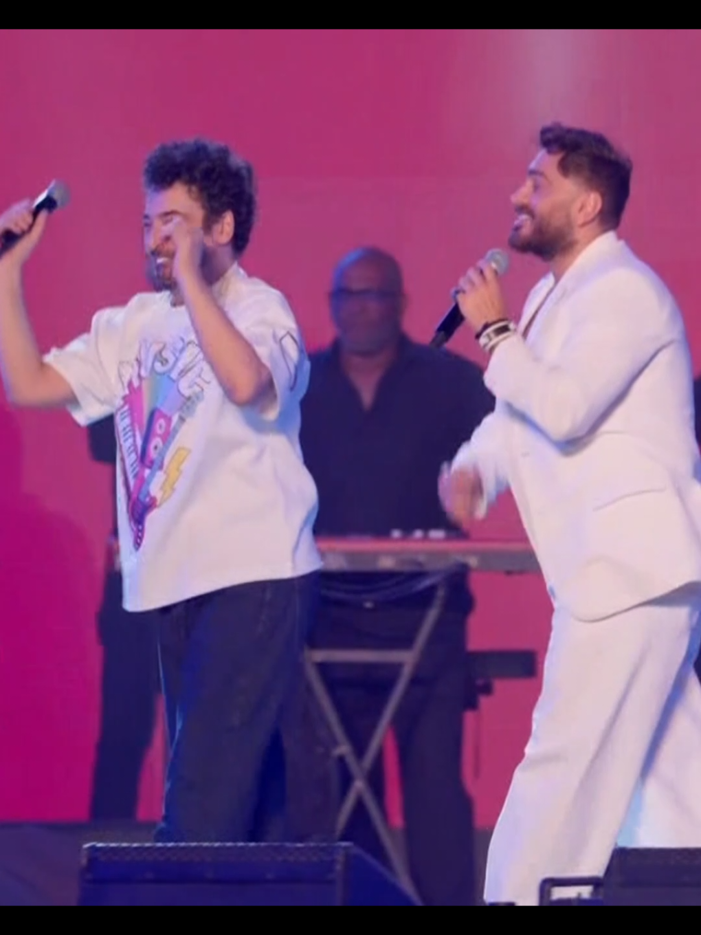 Tamer Hosny - 90s Cocktail | تامر حسني - كوكتيل تسعينات #tamerhosny #redbull #redbulljukebox #تامر_حسني #fypシ゚ #tiktok #viral #trend #90smusic #90s #حميد_الشاعرى  #الكابو 