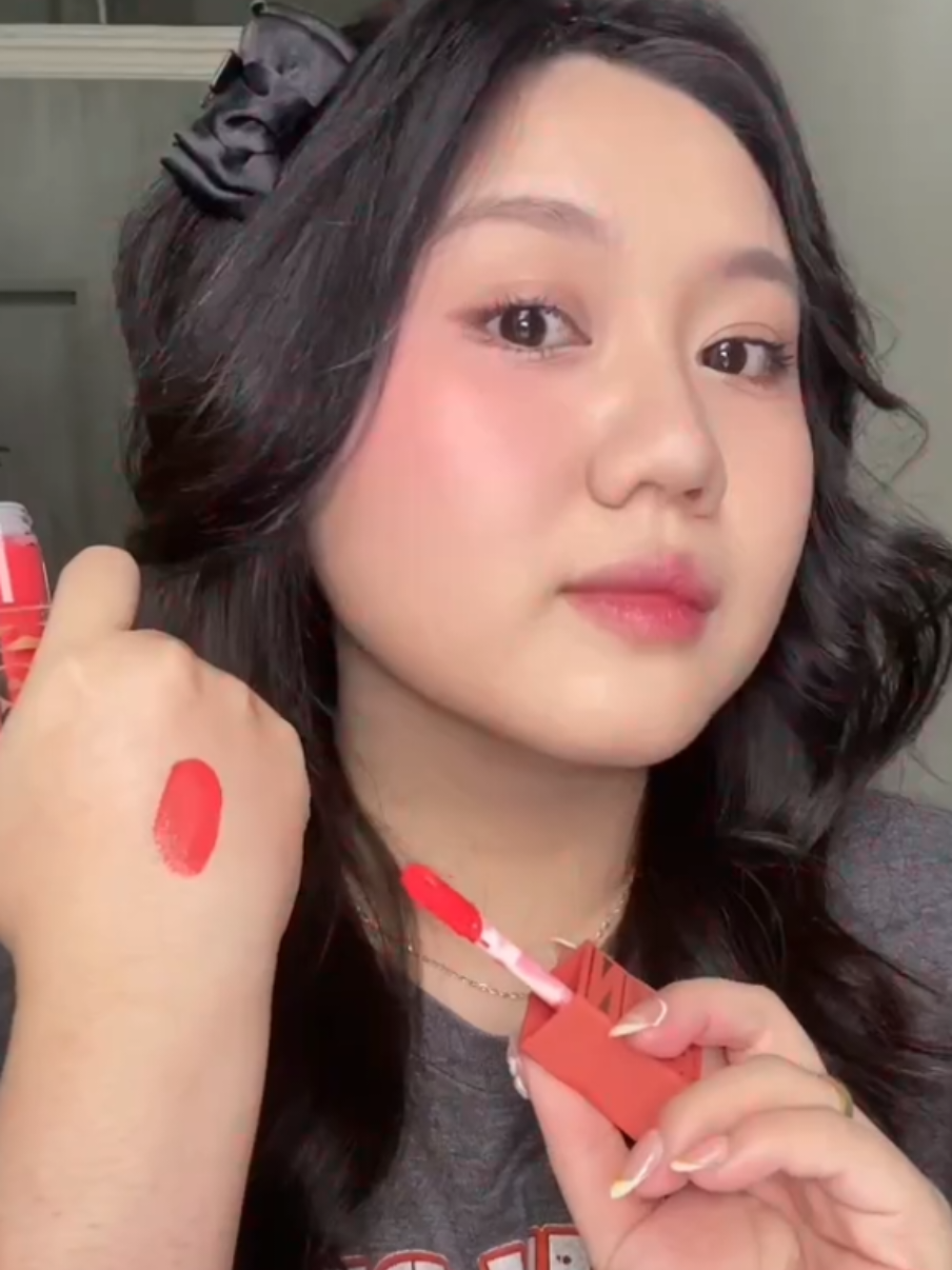 Nhìn z mà hỏng phải z, lên đẹp cựcccc 💕 #maybelline #maybelline_vn #goclamdep #reviewlamdep #muataitiktokshop #thuvienmakeup #blush #mahong #mahongkem #sunkisser 