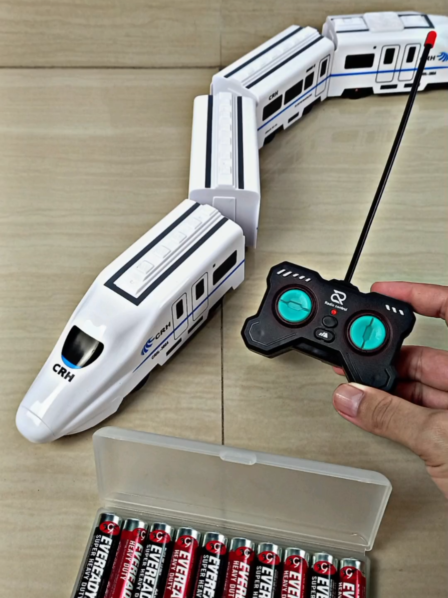 Mainan High Speed Train Remote Control dengan Lampu Suara RC Kereta Api Cepat