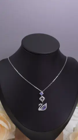 Dazzling Y Swan xanh 💍 #swarovskicrystal #swarovskicrystal #orderswarovski #xuhuong #viral 