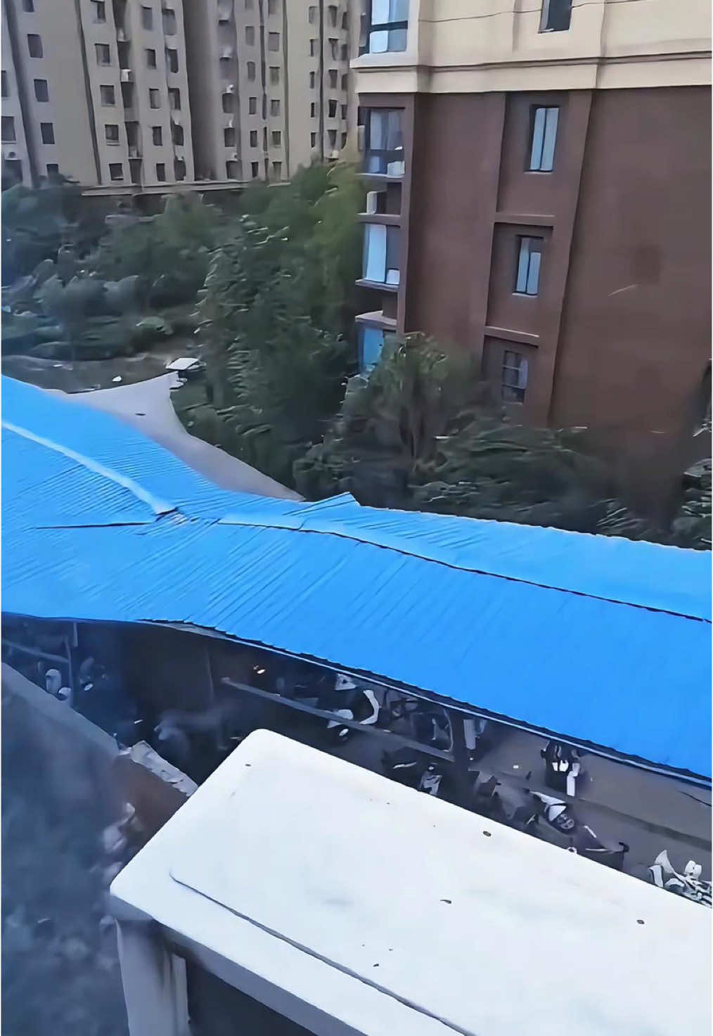 The wind has too much power #satisfying #wind #weather #asmr #fyp #oddlysatisfying 