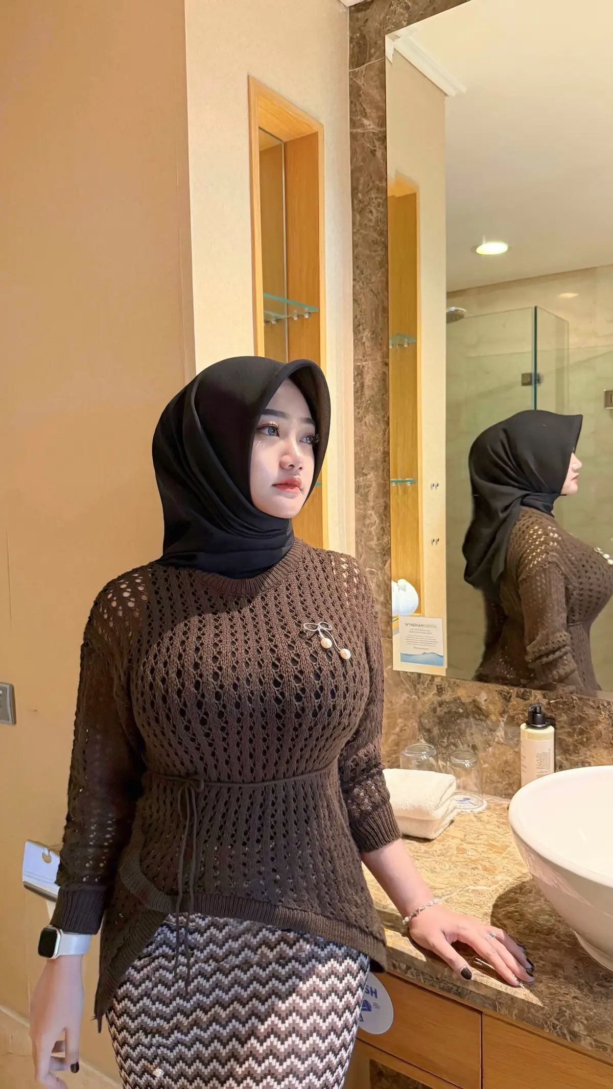 suamiku lagi apa ya sekarang?