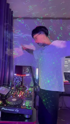 Nhạc sàn cực mạnh :))) Kkk #djtengmuzic #vinahouse #remix #nhachaymoingay 