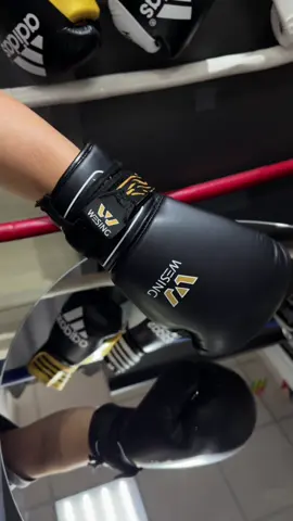 Замтежка - липучка для перчаток на шнуровке 🥊 в наличии в черном, красном и в синем цвете #dodaboxingshop #wesing #товарыдлябокса #обувьдлябокса #чрк #чрк #boxing🥊 #fyp #recuerdos #nike 