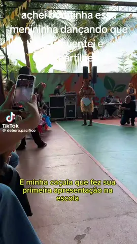Achei tão bonitinha essa menininha dançando que compartilhei 💃🐂