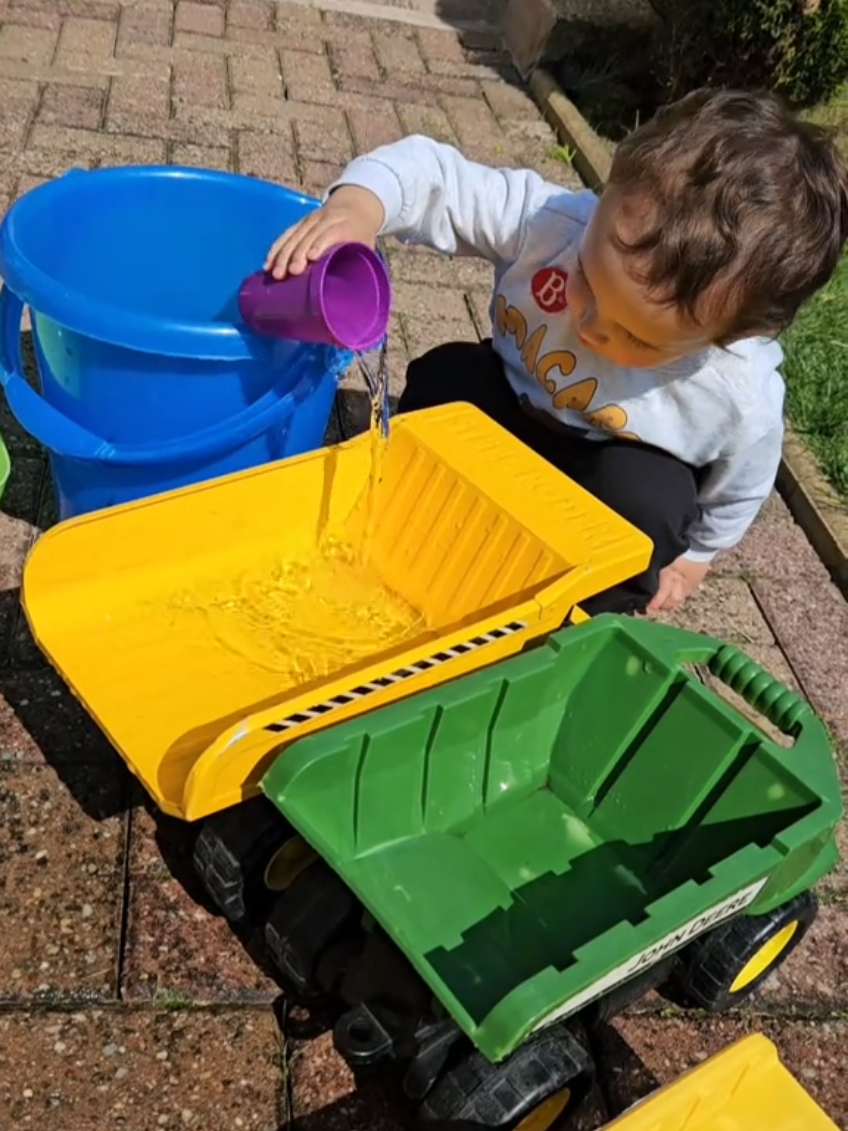 #cars #trucks #waterplay #funnyvideos #cutekids 
