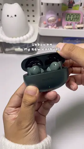 Love this. I got it on 6.6 Sales Promo #realmeairbuds6 #earbudswireless #unboxingvideo #unboxingasmr 