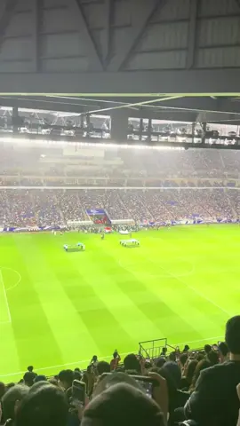 pendukung Timnas Indonesia berhasil membentangkan koreografi saat menghadapi Japan, dalam Kualifikasi Piala Dunia 2026 zona Asia di Suita City Football Stadium. #trending #pojokbekasi #kotabekasi #timnasindonesia #ultrasgaruda #curvasud #timnasday #ultrasgarudaindonesia🇮🇩 