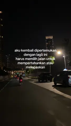 keduanya sama sama egois, jadi mana yang harus aku pilih: