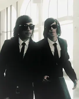 #2000s ✩ some aren’t even emo but idc this is my culture 🙏 // #emo #2000sthrowback #emo2000s #blackveilbrides #andybiersack #piercetheveil #vicfuentes #mcr #gerardway #fallinginreverse #tokiohotel #billkaulitz #panicatthedisco #paramore #greenday #linkinpark #chesterbennington #evanescence #30secondstomars #sleepingwithsirens #flyleaf #blink182 #fyp #fypシ #foryourpage #4u #4upage #throwback #band #fyppppppppppppppppppppppp 