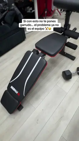 Esta banca ajustable aguanta hasta 880 lbs y te deja hacer press, curls, abdominales, extensión de piernas y más. Se pliega fácil para guardarla y es ideal para entrenar todo el cuerpo sin salir de casa. Perfecta para armar tu home gym con todo. #GimnasioEnCasa #BancoDePesas #FitnessGear #EntrenamientoCompleto