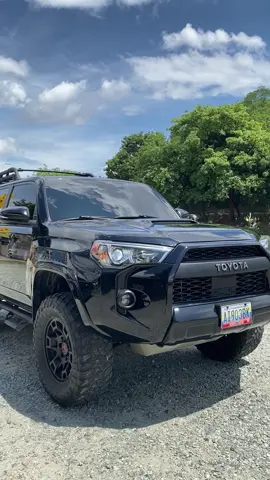 ✅marca: Toyota ✅modelo:4runner trd pro  ✅año:2020 ✅recorrido: 55.000 millas ✅título: 1-1 ✅transmisión:automática  ✅detalles: camioneta totalmente nueva, cauchos toyo, suspensión, tapicería original impecable, nunca chocada, mantenimiento al día,papeles en regla lista para firmar  Estamos ubicados en San Diego a 100 metros después del club casa portuguesa 📍 Para mayor información comunicarse 0️⃣4️⃣1️⃣2️⃣5️⃣0️⃣0️⃣8️⃣5️⃣0️⃣7️⃣📲 De lunes a sábado de 7:30 am - 6:00 pm ⏰