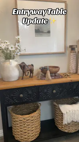 A little entryway table update. Added a few things and took away others. What do you think? 💓 #entryway #fyp #entrywaytable #homedecor #Home #cristyshomeandgarden #decoracion 