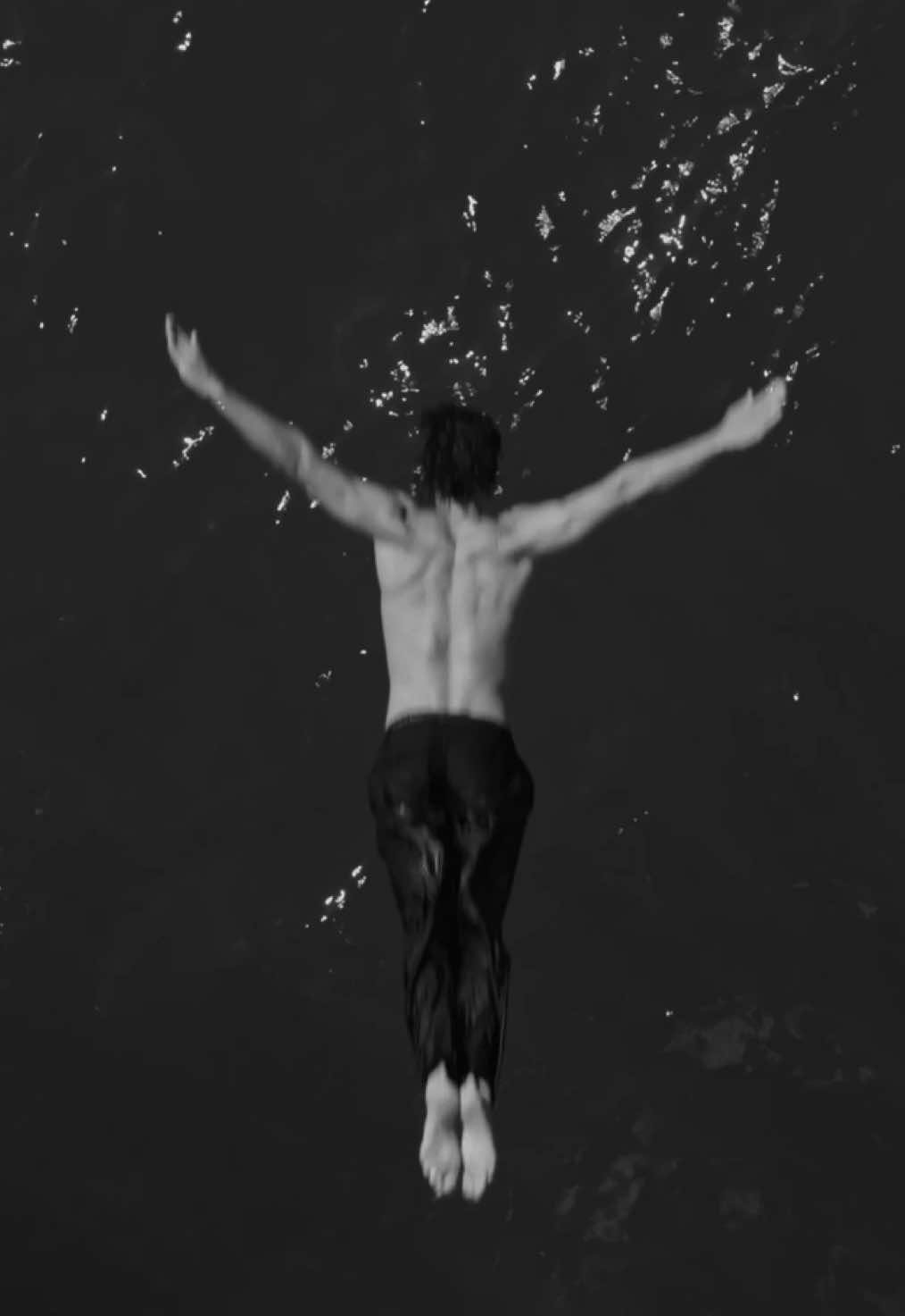 @Armani beauty  En un mundo lleno de movimiento, encuentra tu paz donde sea que tu corazón palpite pasión y armonía.  #acquadigio  #fragrance #publicidad