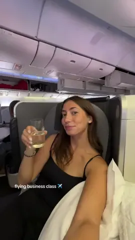 fly business class with me from rome to toronto ✈️