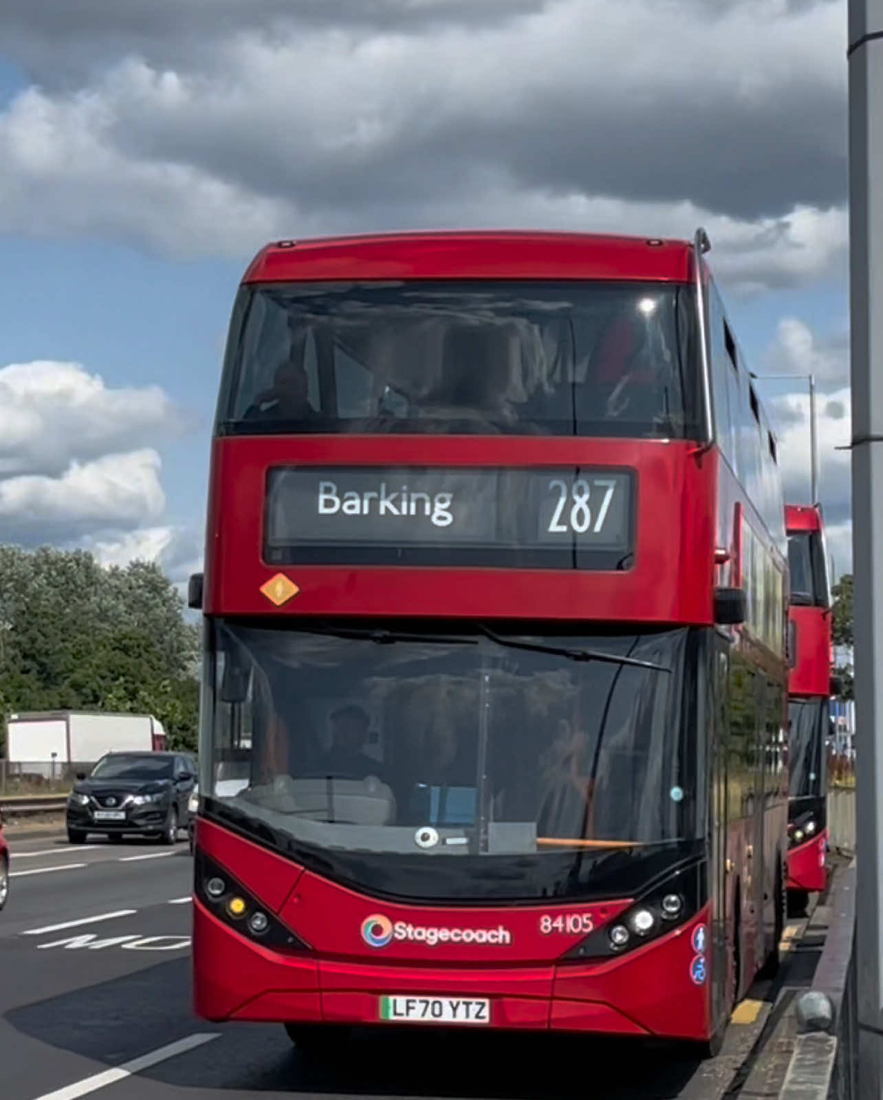 extremely rare working! | here we have SC’s 84105 (LF70YTZ) seen making a huge rare working on the 287 towards @ Barking From what i heard driver wasn’t typed trained for the Electroliners and there wasn’t any spare buses available thus this had to happen i think Joined with @elt1hunna  #fyp #stagecoachlondon #londonbus #287 #dagenham #barkingstation #enviro400ev #byd 