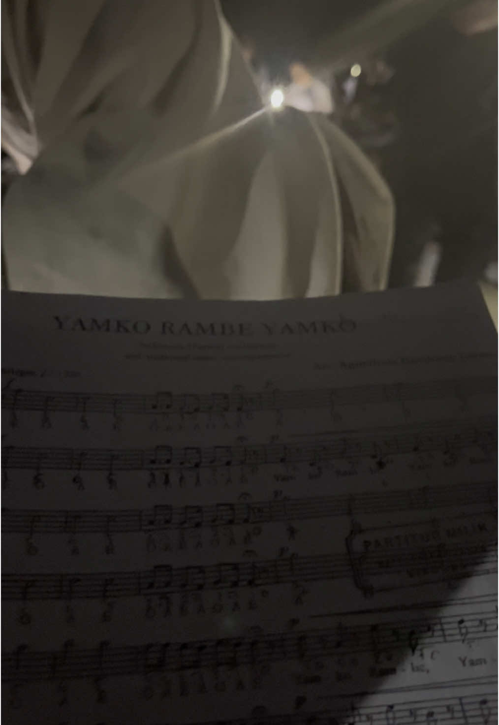 how it feels when u get along with choir but the light turns off