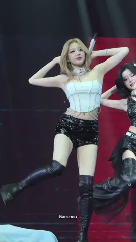 All eyes on Princess Rita #BABYMONSTERinBangkok #베이비몬스터 #1st_WORLD_TOUR #HELLO_MONSTERS_BKK #BABYMONSTERinBKK #pharita 