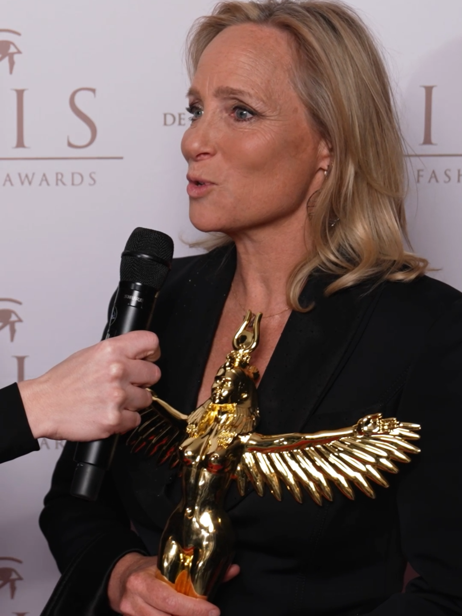 De Parme Design (Princess Margarita de Bourbon de Parme) Prinses Koninklijke - Isis Fashion Awards 2025 Red Carpet Interviews #IsisFashionAwards #IsisFashionAwards2025 Watch full videos https://www.youtube.com/IsisFashionAwards