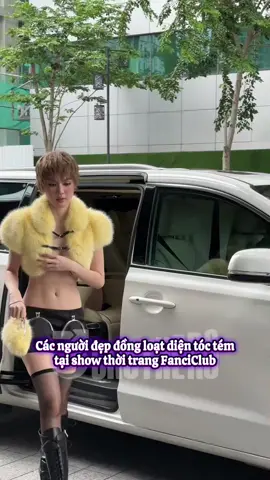 Các người đẹp đồng loạt diện tóc tém tại show thời trang #FanciClub #Fashionshow #NgocTrinh #MinhHang #HuyenBaby #HienHo #DongNhi #PhamQuynhAnh #showbizviet 