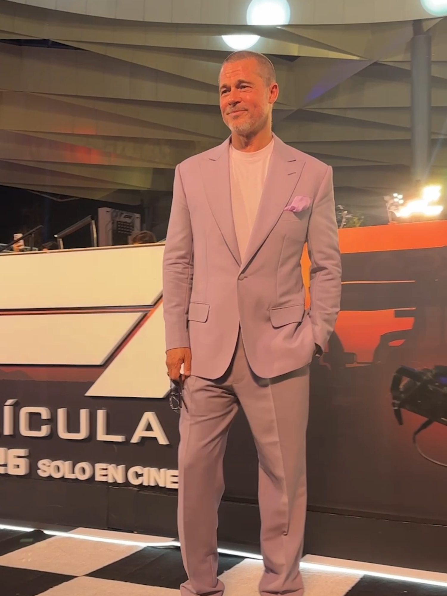 Brad Pitt makes our hearts race at the #F1TheMovie premiere in Mexico City. 🏎️