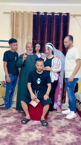 ‏لو أبوك عايش اكتب الحمد لله لو متوفي اكتب ربنا يرحمه 🤲🤍