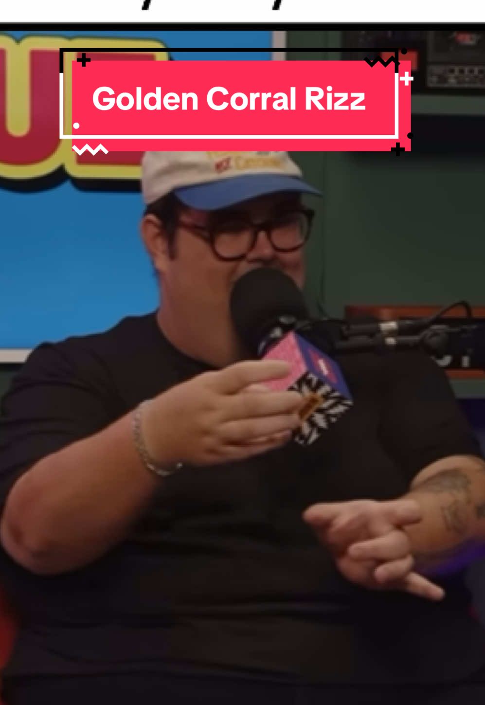 @caleb hearon said “single father… golden corral… gentle hands…” and she said “ok 4 points” 😭💅 #calebhearon #hannahberner #sotruepodcast #driverslicense #dmvtiktok #comedian 