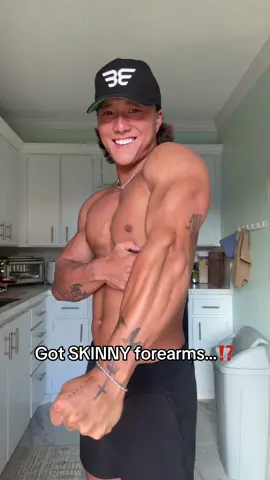 All about going slow and squeezing #forearmworkout #athomeworkout #dumbbellworkout #bangfit 