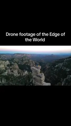 Could you imagine sitting up here and seeing these views from what feels like a floating rock in the sky? #sedona #flagstaff #camping #adventuretravel 