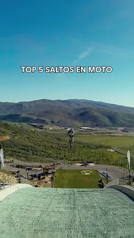 quién para? 😏 🏍️ #redbull #tedaaaalas #Motorsport #moto #saltos #altura 