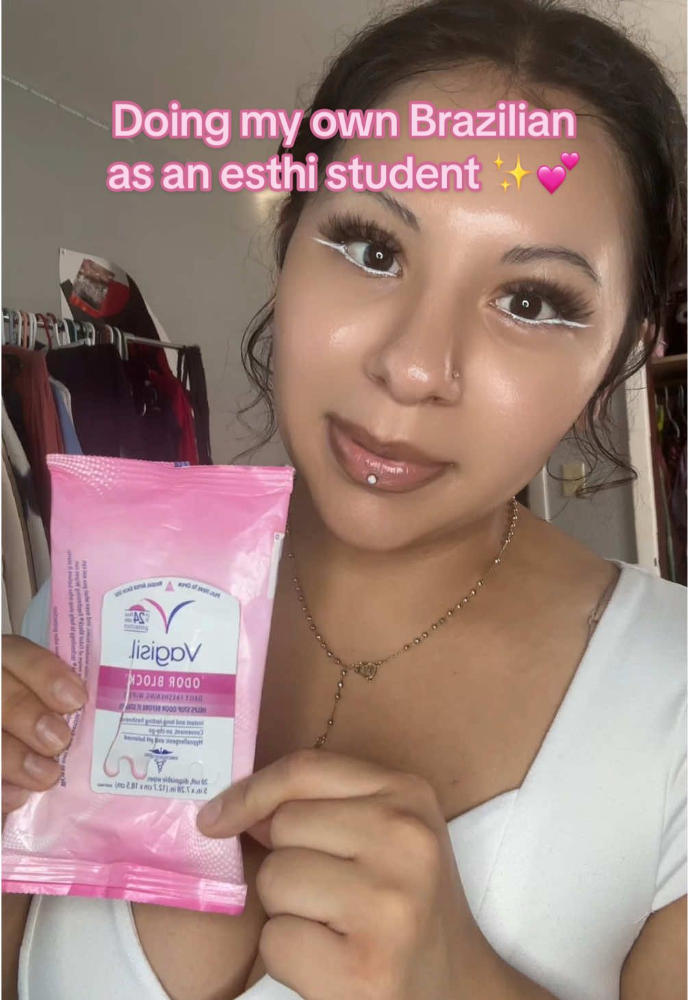 Hope your days going beautifully besties 💕💕 #haveagoodday #brazilianwax #athomebrazilianwax #athomebrazillian #esthistudent #avedainstitute 
