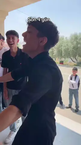 Son günlər yaranan mehribançılıx😂#fypage #class #History #fyp #320mekteb #11e #viralvideo #keşfetbeniöneçıkart 