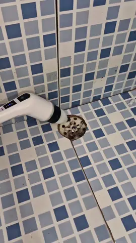 faxina satisfatória com a escova elétrica 🤌🫧 #limpeza #asmrsatisfying #cleaning #fy #lavandobanheiro 