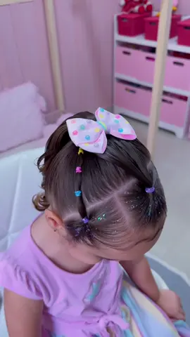 Inspiração de penteado ❤️ . . . . . . #penteado #penteados #penteadosimples #hairstyle #peinados #maedemenina 