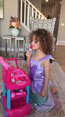 Sierra shares with Rhia and teaches her sharing is caring #shorts#kidsshorts #kidslearning #viralvideos #fyppppppppppppppppppppppp #kidsactivities #twitch #fypage #dance #family #kidsfun #trend #viral #fyp #DIY #funny #kidsoftiktok #kid #dubai #dubai🇦🇪