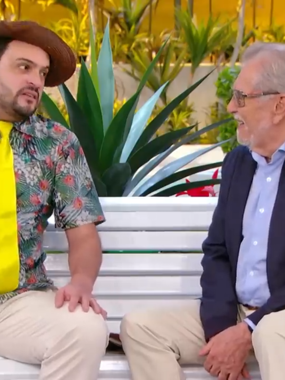 vovô antenor é bruto cazalbé 😂😂 #matheusceara #praca #pracaenossa #praçaénossa #sbt #carlosalberto #comediabr #risadas #standupcomedy #standupcomedian #risadasengraçadas #comédia 