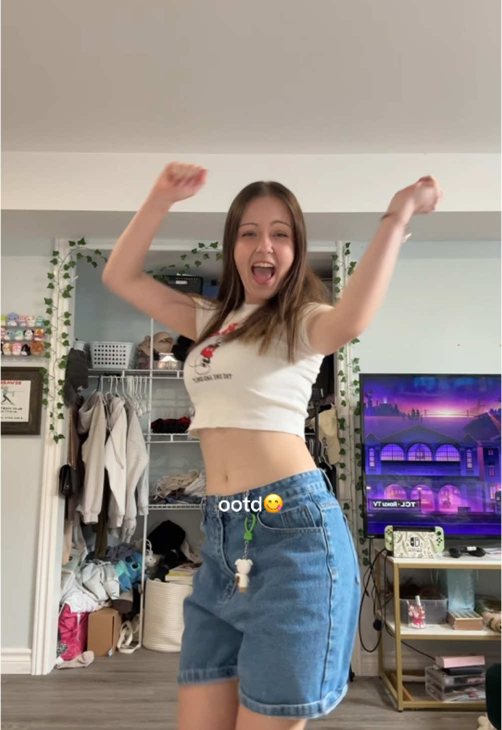 shes so millennial core #OOTD #outfit #outfitideas #outfitinspo #basic #jorts #fypp 