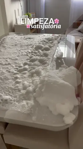 Limpeza satisfatória de casa 