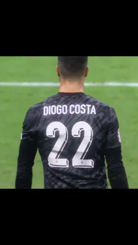 Diogo Costa Best Saves 🔥🧤 #foryoupage #motivacao #football #edit #tiktok #futebol #viral #theartofgoalkeeping #goalkeeper #explore #goleiro #vaiprafy #motivation #fyp 