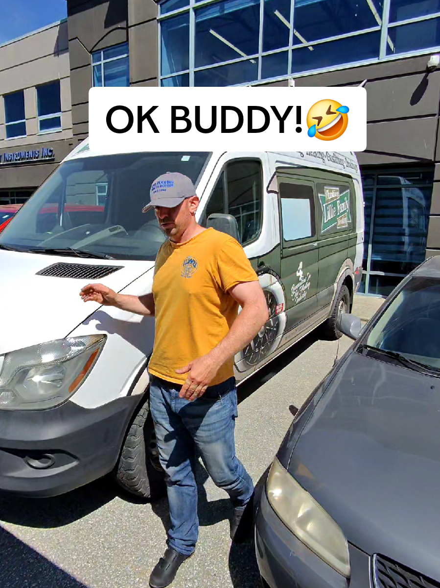 This guy and his story doesn't even make sense 🤣🤣 ##foodtruck #coffeetruck #lunchtruck #greensandbeansdeli #chuckwagon #cateringtruck #food #foodporn #Foodie #foodies #funny #people #canteen  #scam #scammer #storytime #stories 