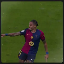 Who will win the Ballon d’or 2025? ⬇️👀🔥 #targetaudience #creatorrevolution #foryoupagе #kylianmbappé #lamineyamal #raphinha #mosalah #ousmanedembele 